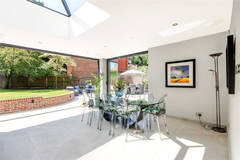 Property photo 3 of 22 Dining Area