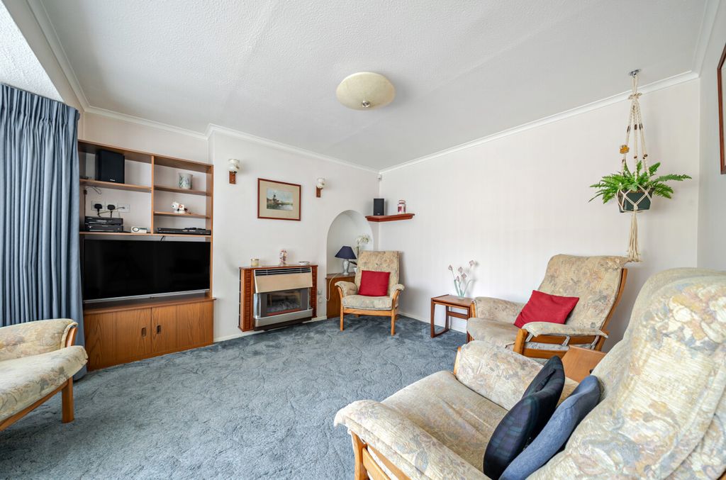 Property photo 3 of 9 1504273-24-6A881A...