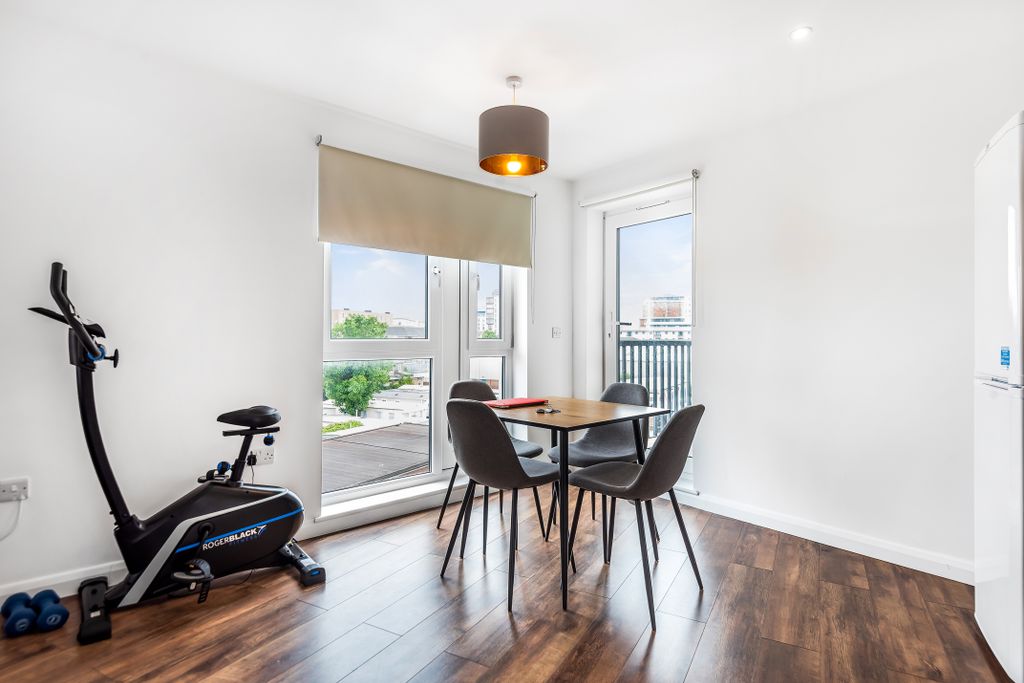 Property photo 3 of 9 725526 (3)