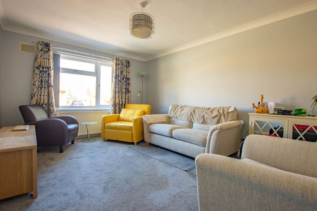 Property photo 3 of 15 5128707