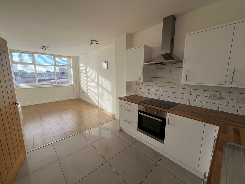 Property photo 1 of 8 Bedroom 1