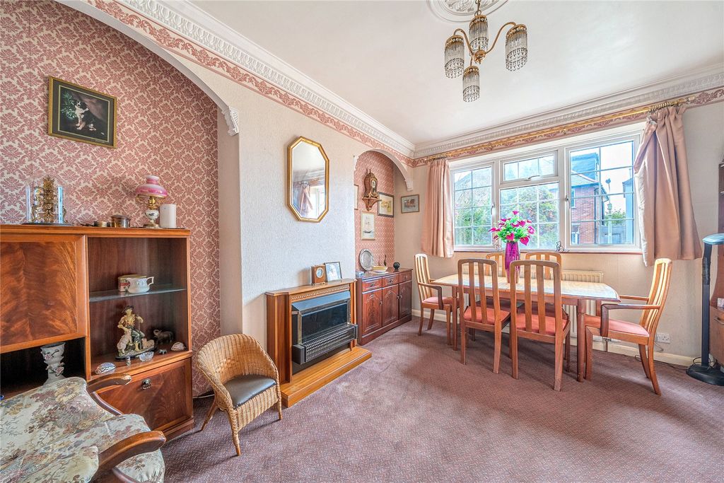 Property photo 2 of 10 Dining Room