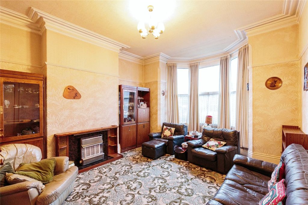 Property photo 2 of 17 Photography