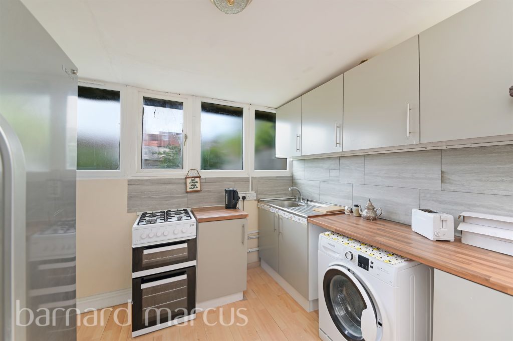 Property photo 3 of 12