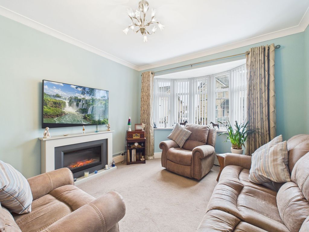 Property photo 2 of 26