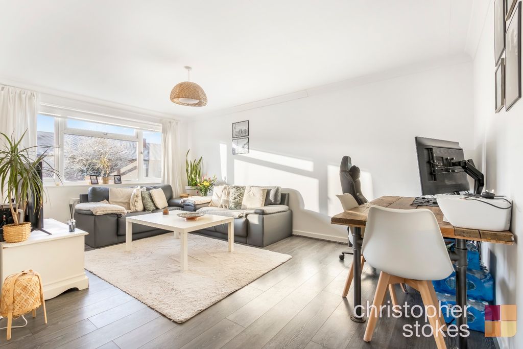 Property photo 2 of 15 3088415