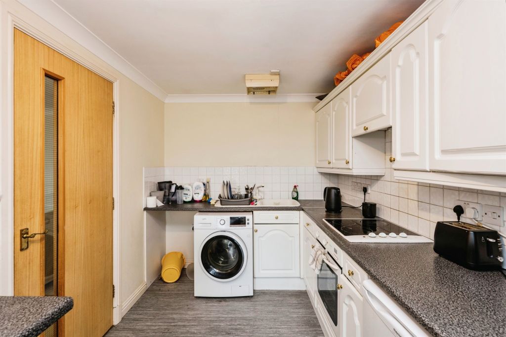 Property photo 3 of 17
