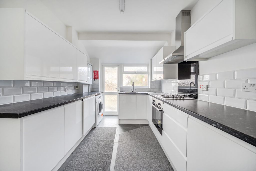 Property photo 1 of 21 1447162-7-69E0Eae...