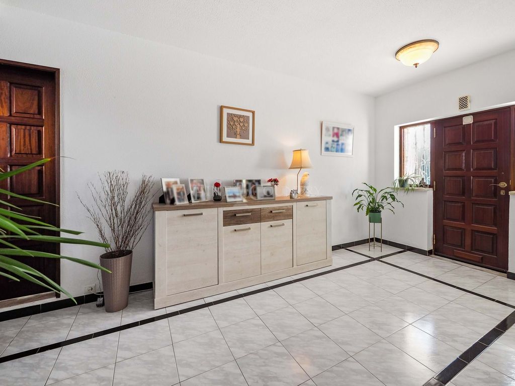 Property photo 3 of 30