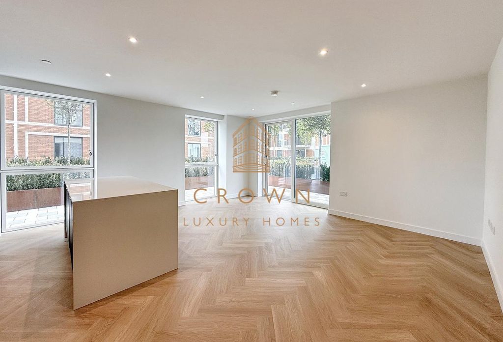 Property photo 3 of 29 Lindley House, 306 (8).Jpg