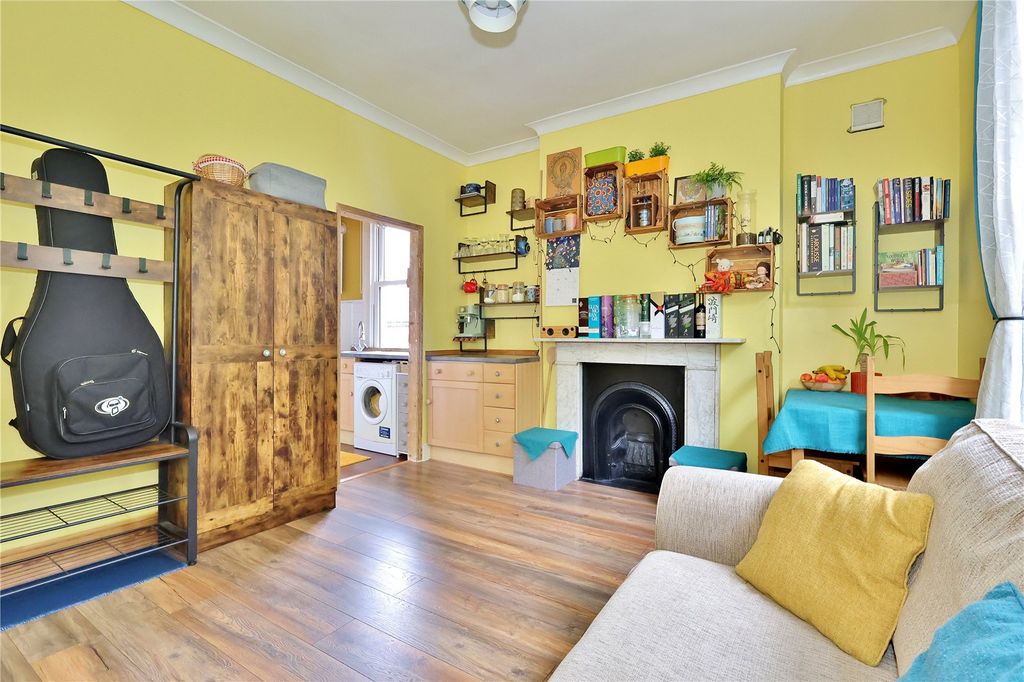 Additional image 9 of 1 bed flat for saleBroomhall Road, Woking, Surrey GU21