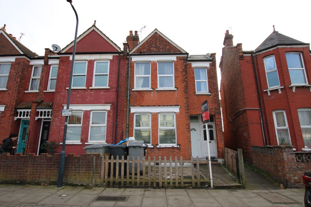 Property photo 1 of 8 12