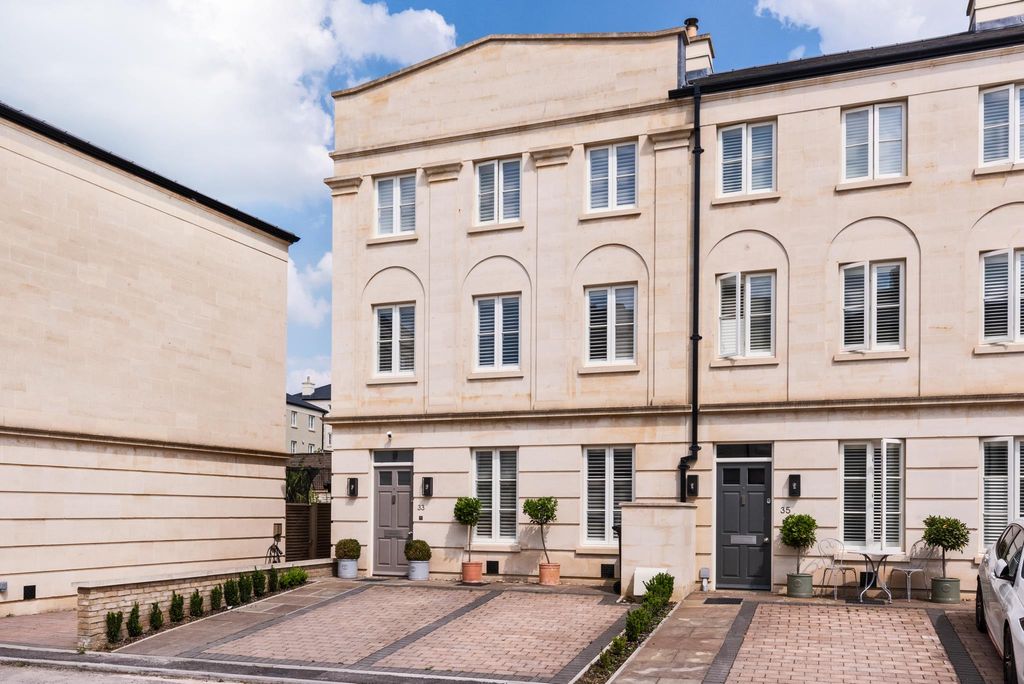 Property photo 1 of 21 Image