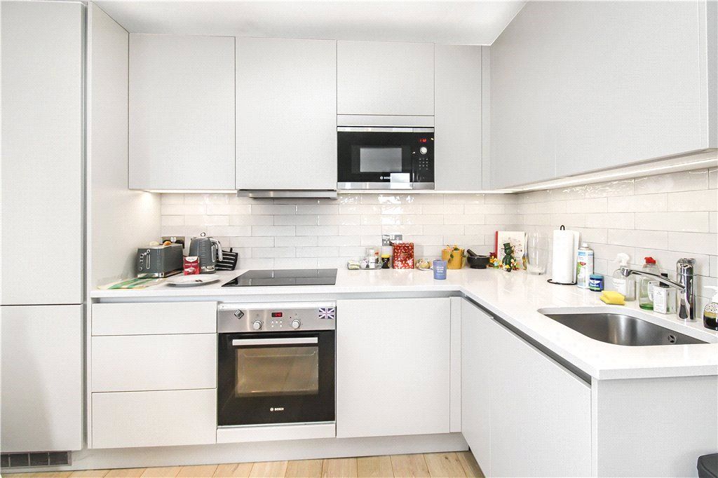 Property photo 3 of 8 Kitchen