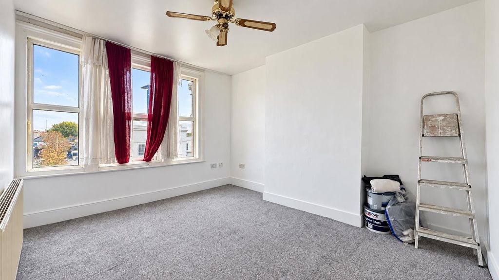 Property photo 3 of 8