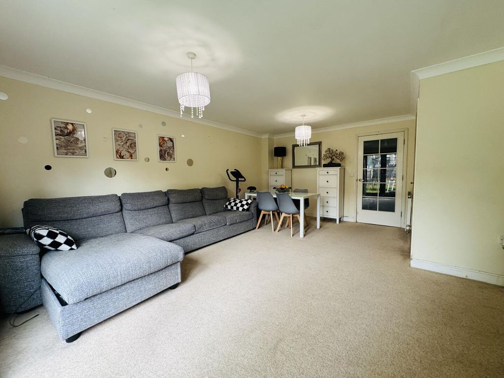 Property photo 2 of 15 Living Room