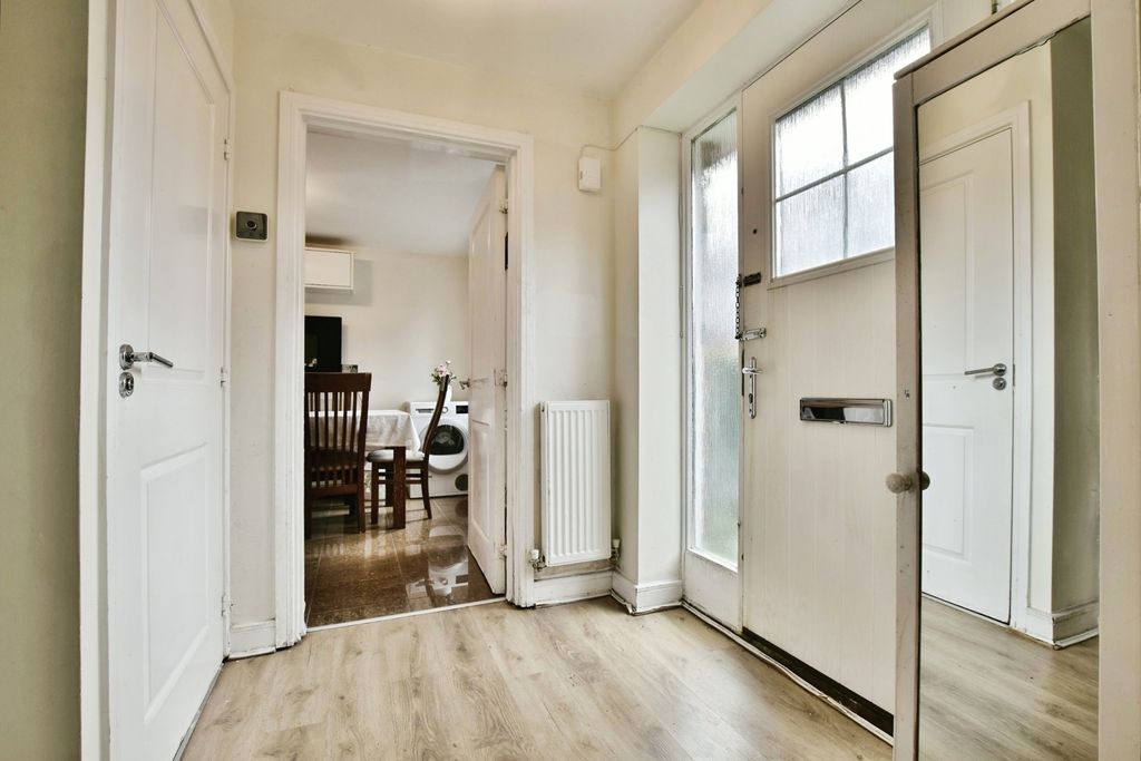 Property photo 2 of 29 Pbox-Img.Jpg
