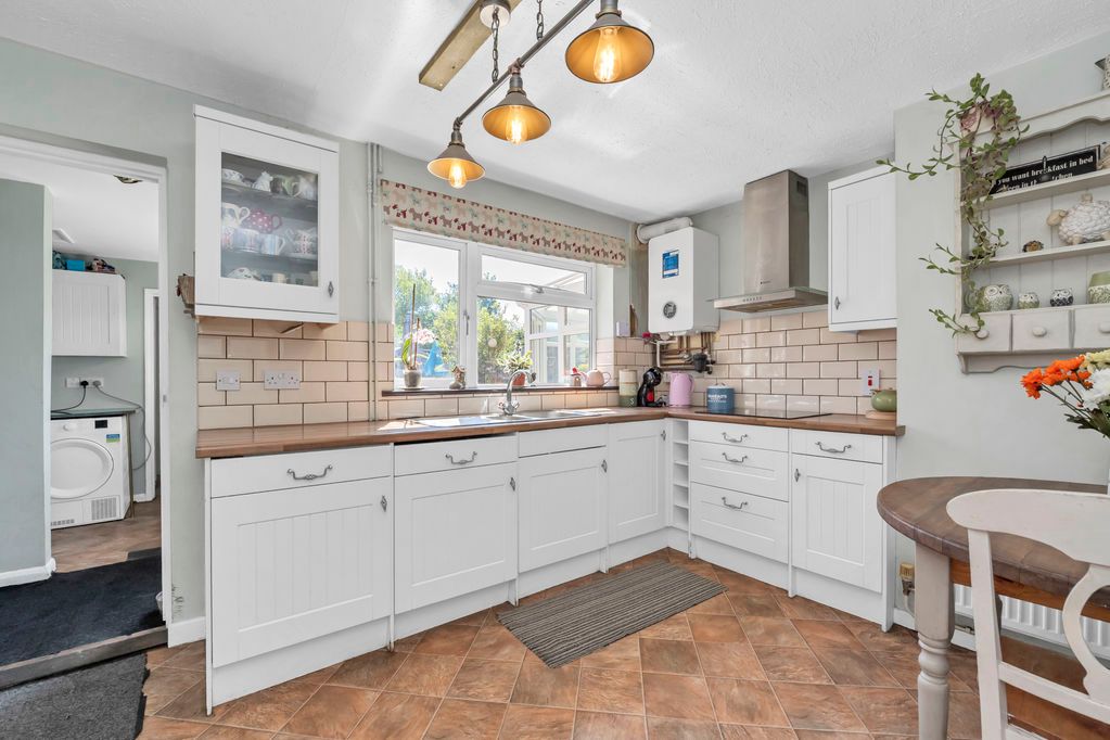 Property photo 2 of 15 Kitchen