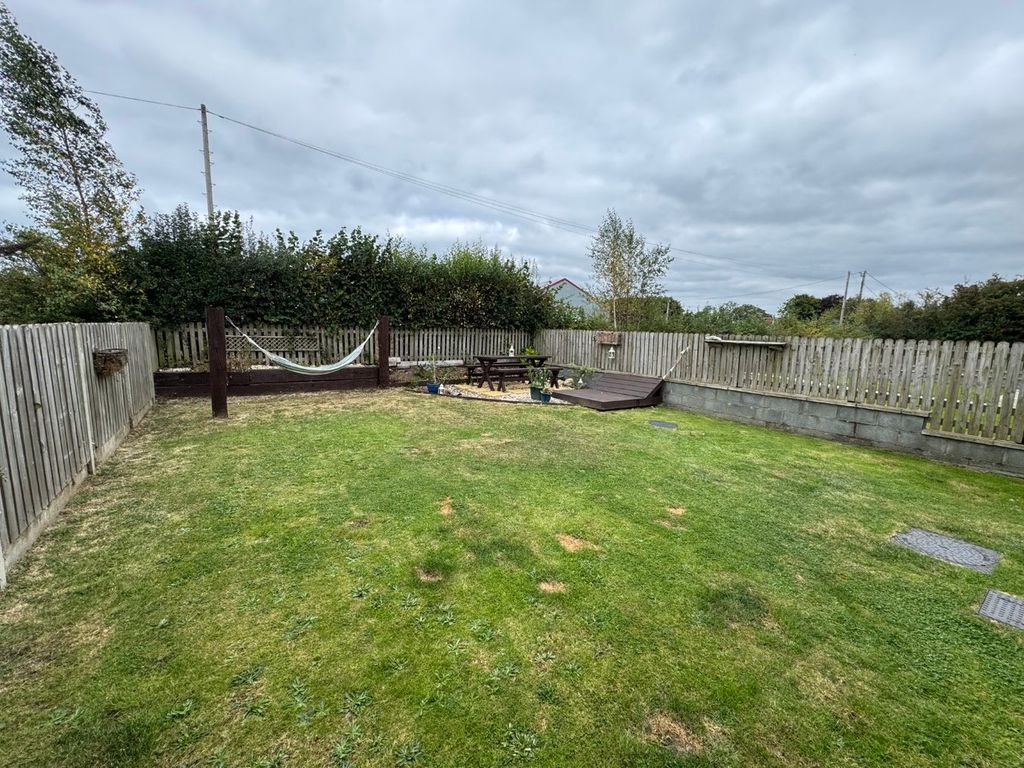Property photo 2 of 26