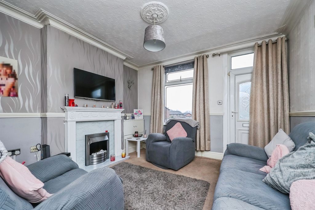 Property photo 3 of 20