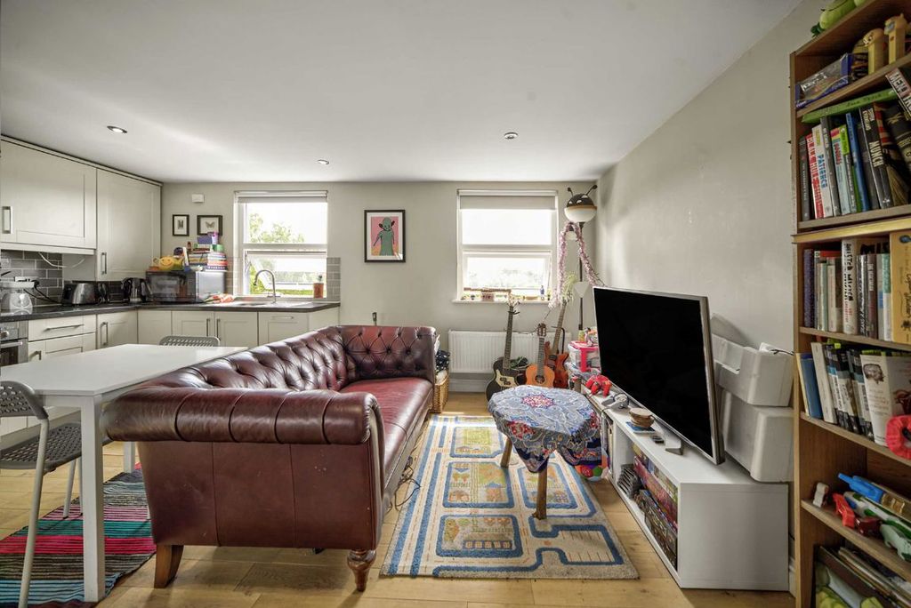 Property photo 2 of 4