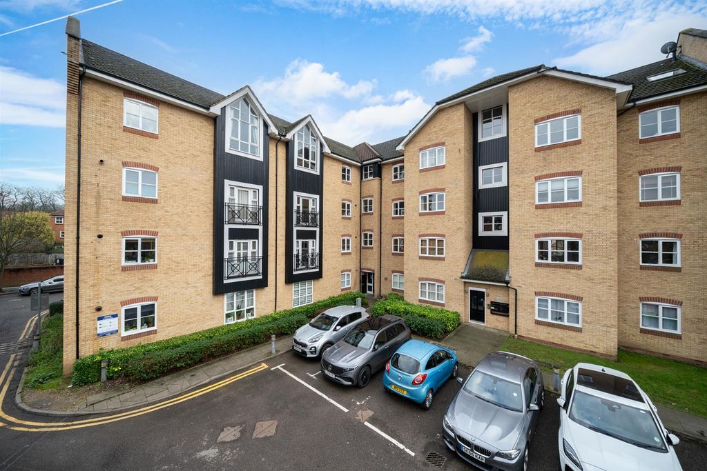 Property photo 2 of 11 38-Evans-Wharf-.Jpg