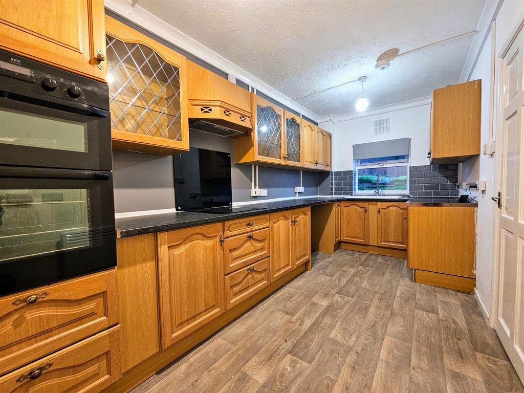 Additional image 7 of 1 bed property for saleGordon Crescent, Brierley Hill DY5