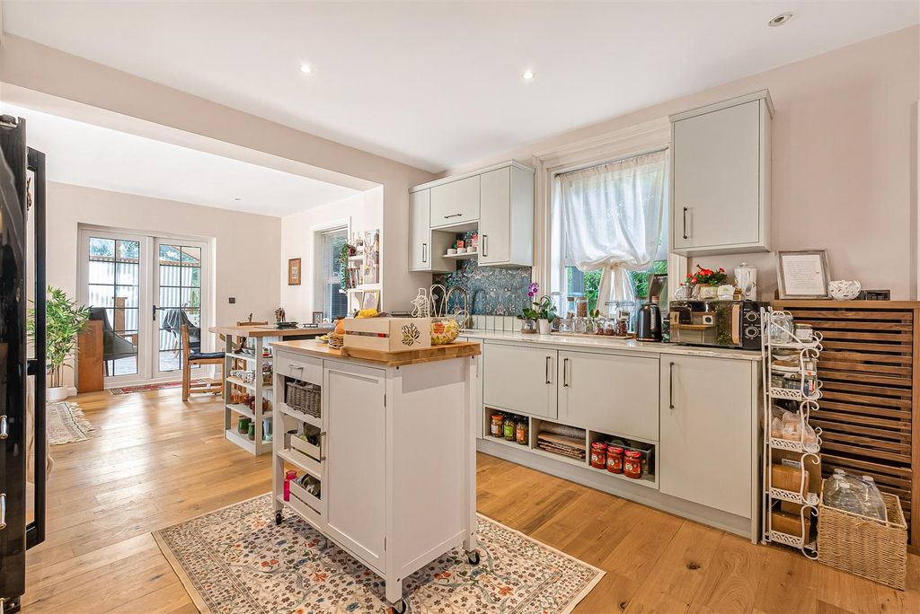 Property photo 3 of 42 Kitchen.Jpg