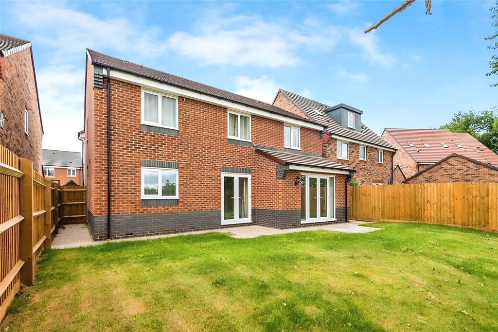 Property photo 3 of 26 Rear Aspect