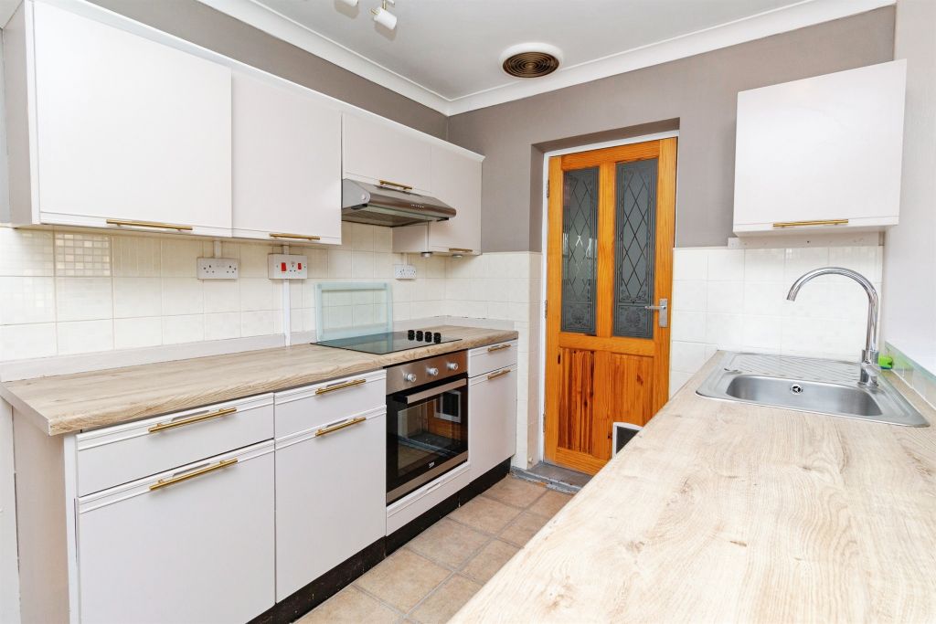 Property photo 3 of 18
