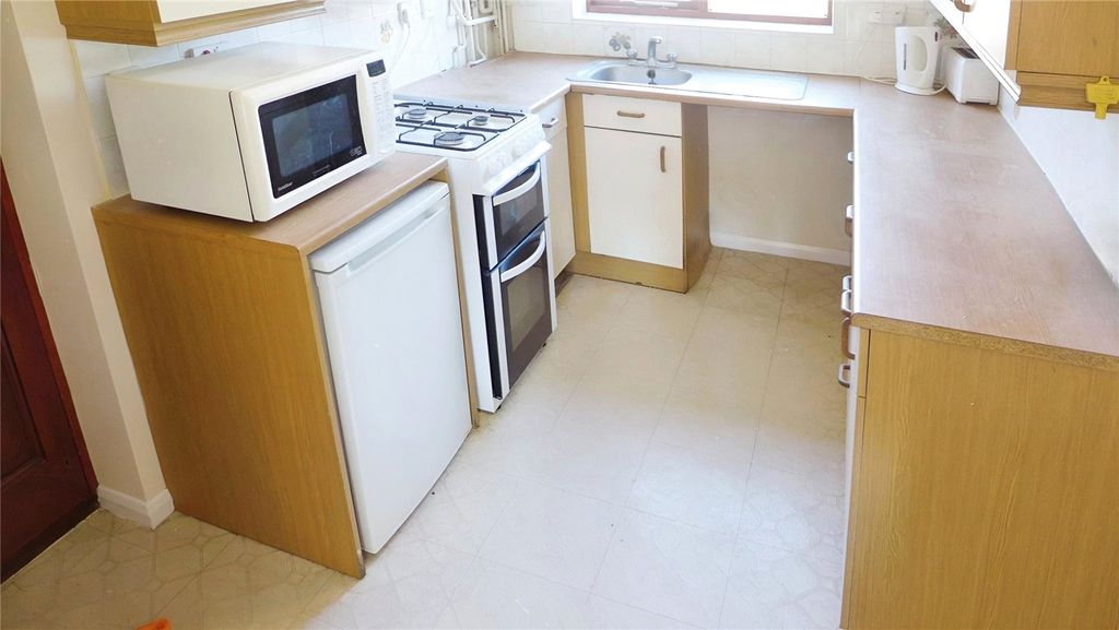 Property photo 3 of 11 Picture No. 17