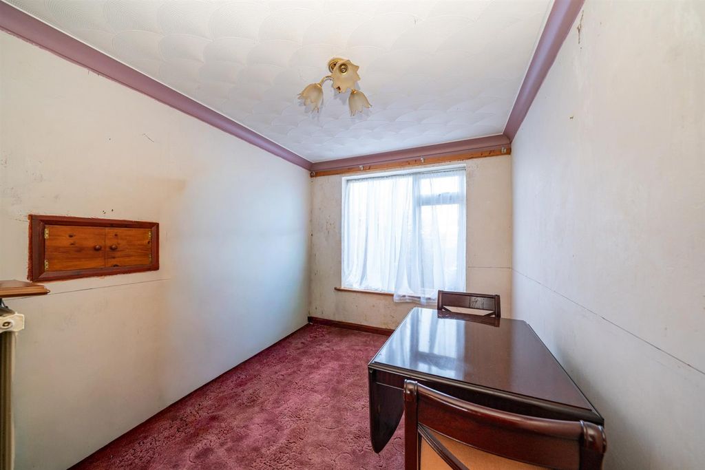 Property photo 3 of 12 46-Longlands-7158.Jpg