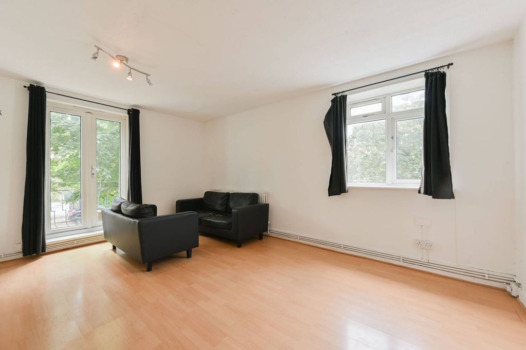 Property photo 2 of 11