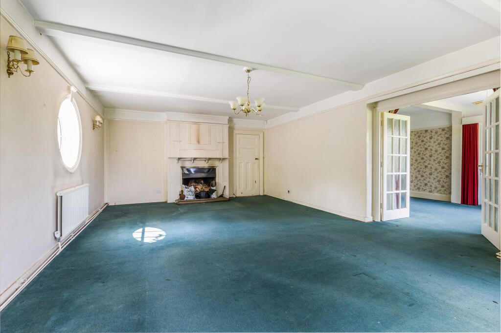 Property photo 2 of 13