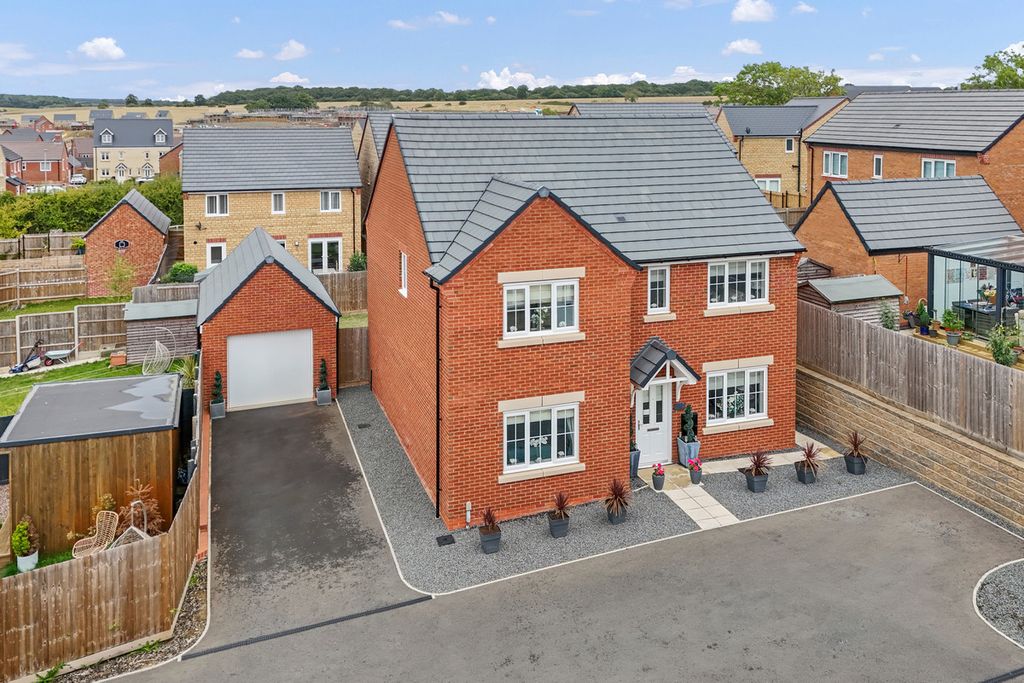 Property photo 1 of 38