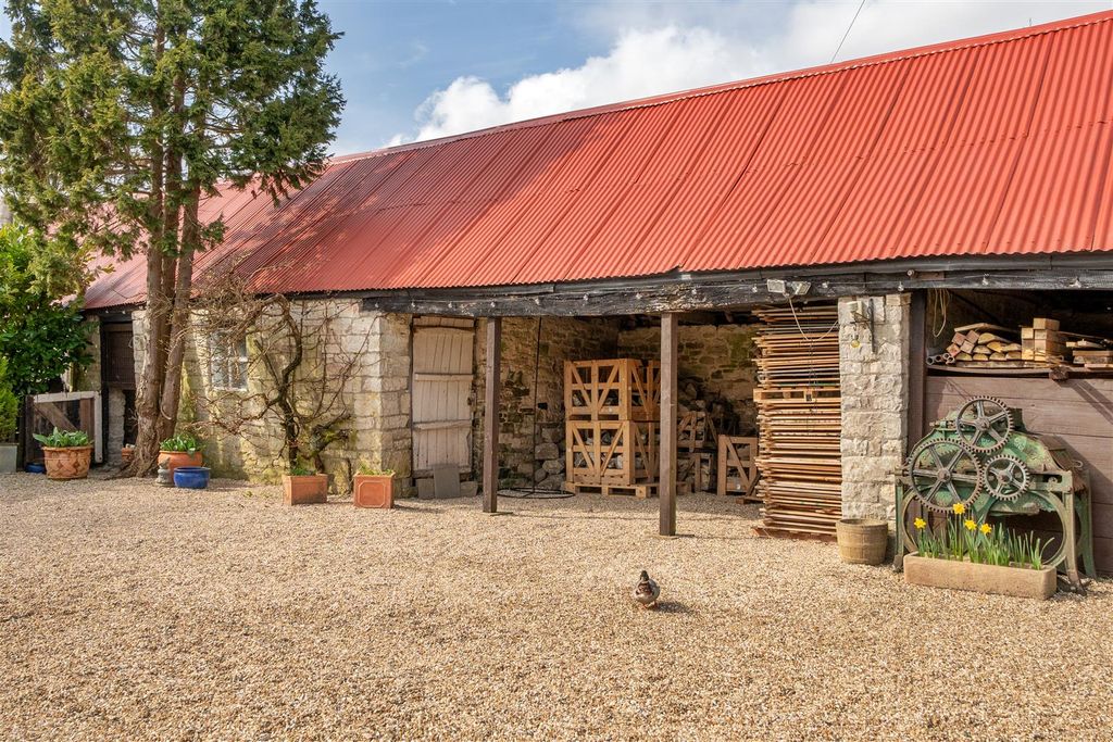 Property photo 2 of 15 Barn