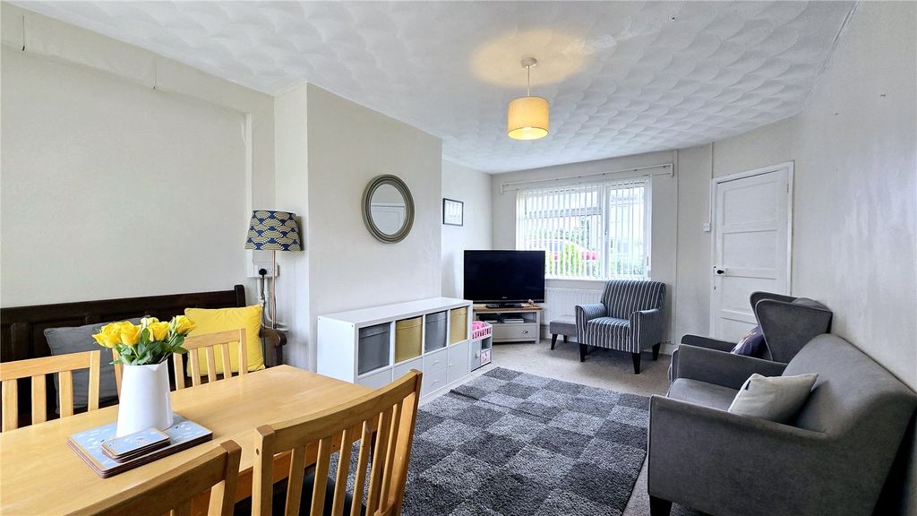 Property photo 2 of 13 Picture No. 30