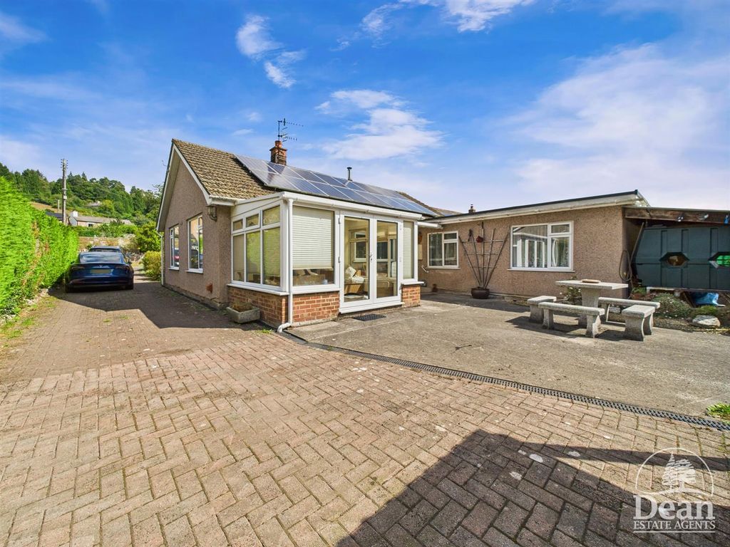Property photo 1 of 21