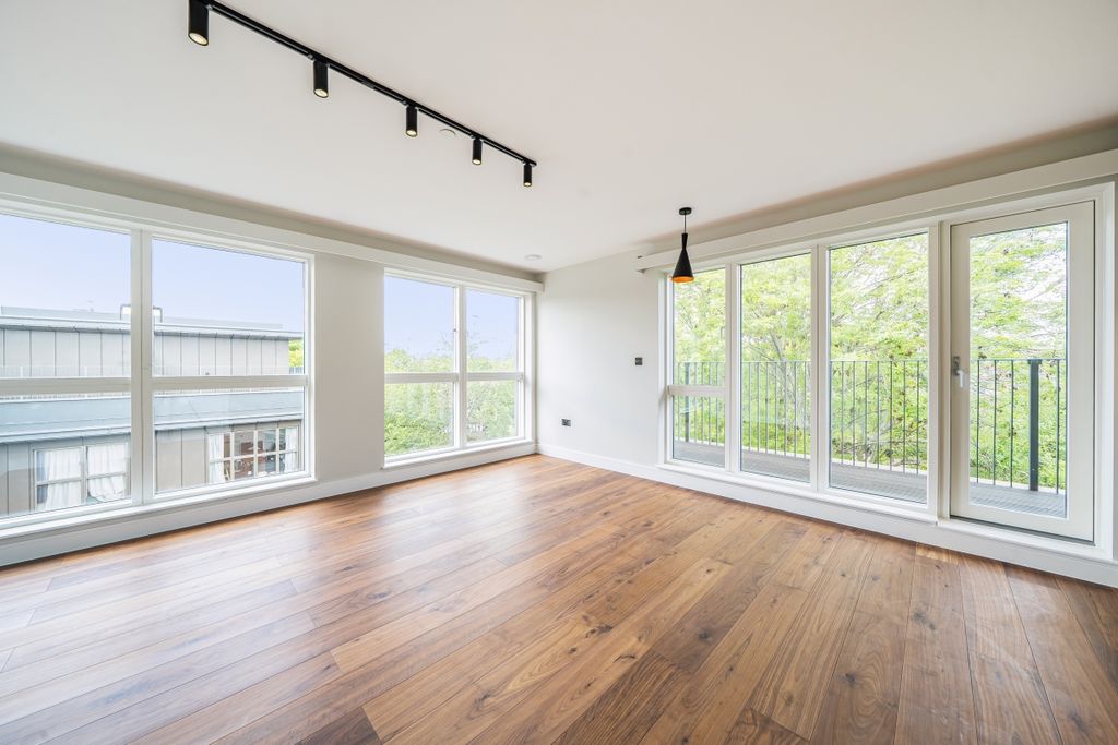 Property photo 2 of 9 1464791 (9)