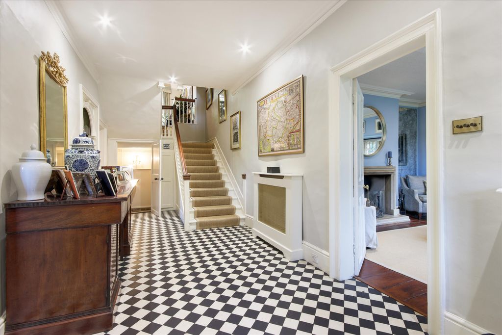 Property photo 2 of 31 Image