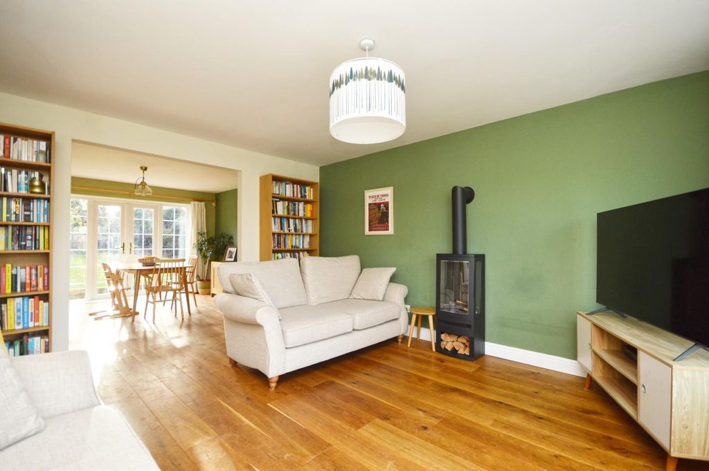 Property photo 3 of 24 Sitting Room