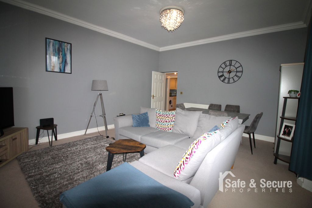 Property photo 3 of 10 Img_9881