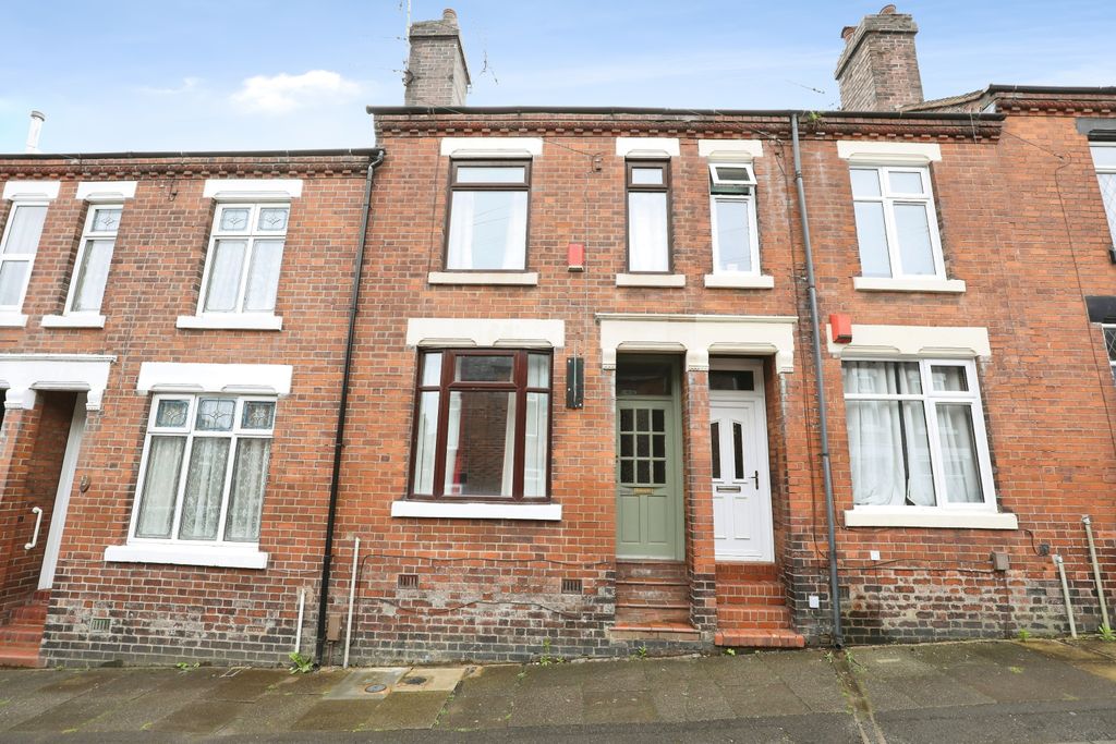 Property photo 1 of 19 Front