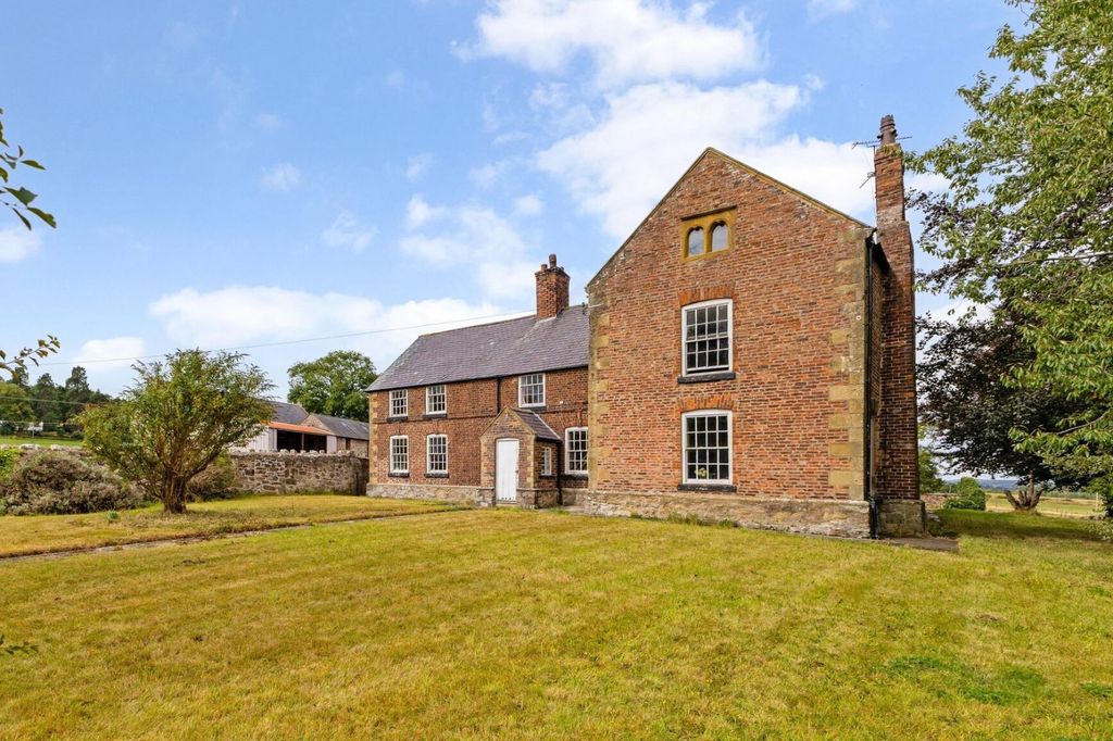 Property photo 1 of 15 Hendre Isa Farm