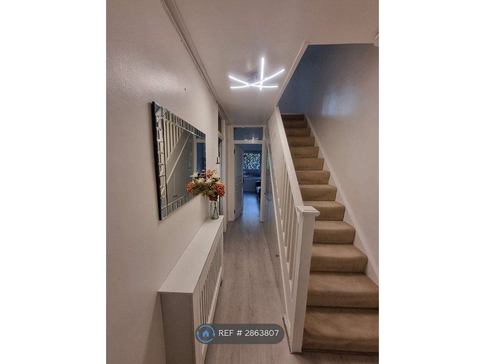 Property photo 1 of 13 Entrance