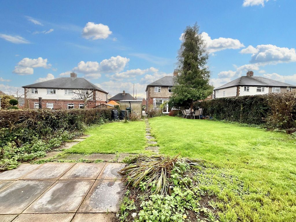 Property photo 2 of 25