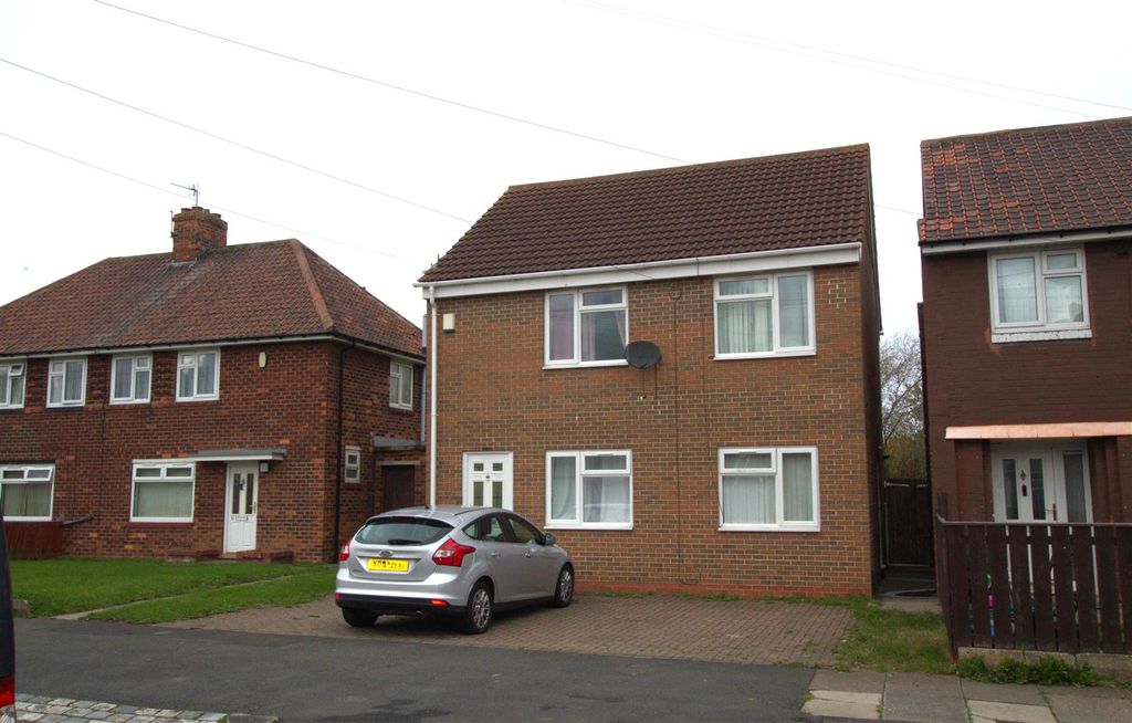 Property photo 1 of 11 External