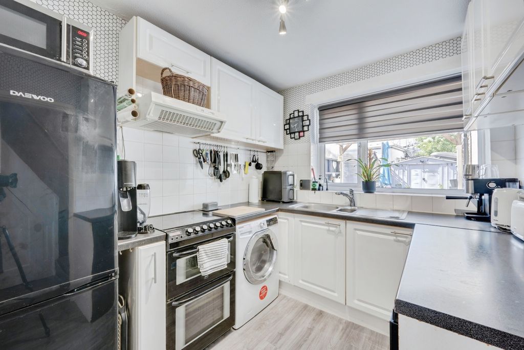 Property photo 1 of 15 Pbox-Img.Jpg
