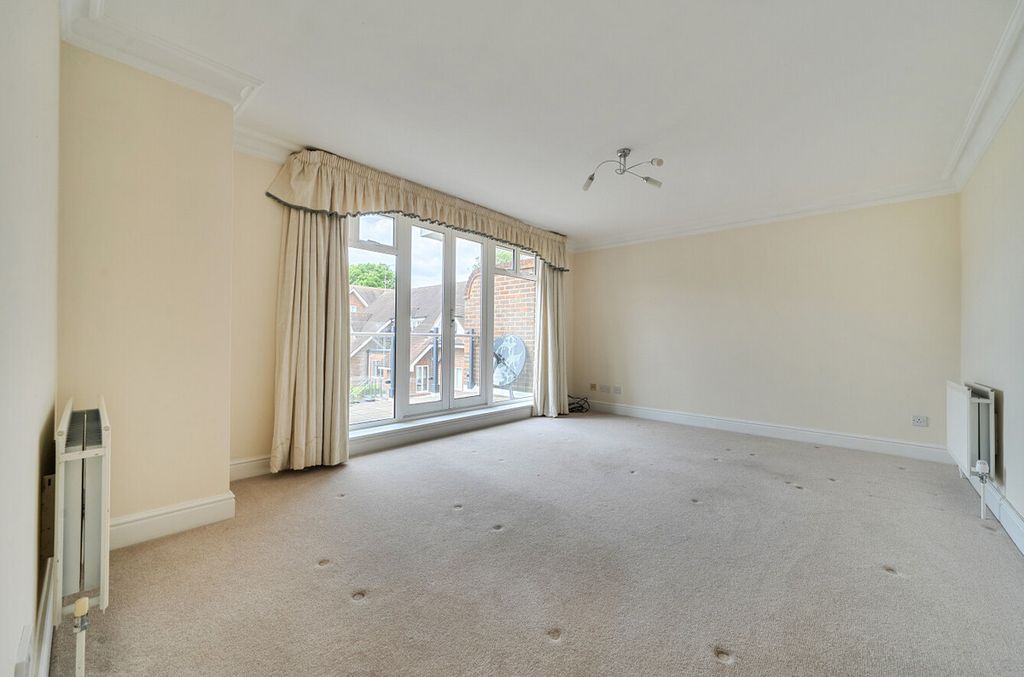 Additional image 6 of 2 bed flat for saleAndrews Reach, Bourne End SL8