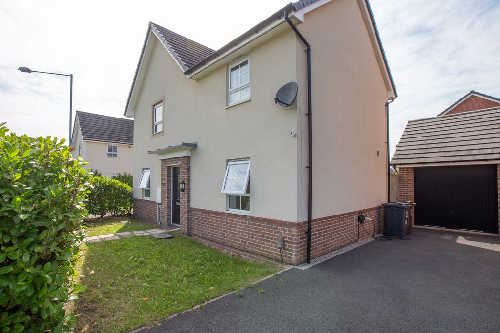 Property photo 1 of 24 36 Scotsman Avenue-22